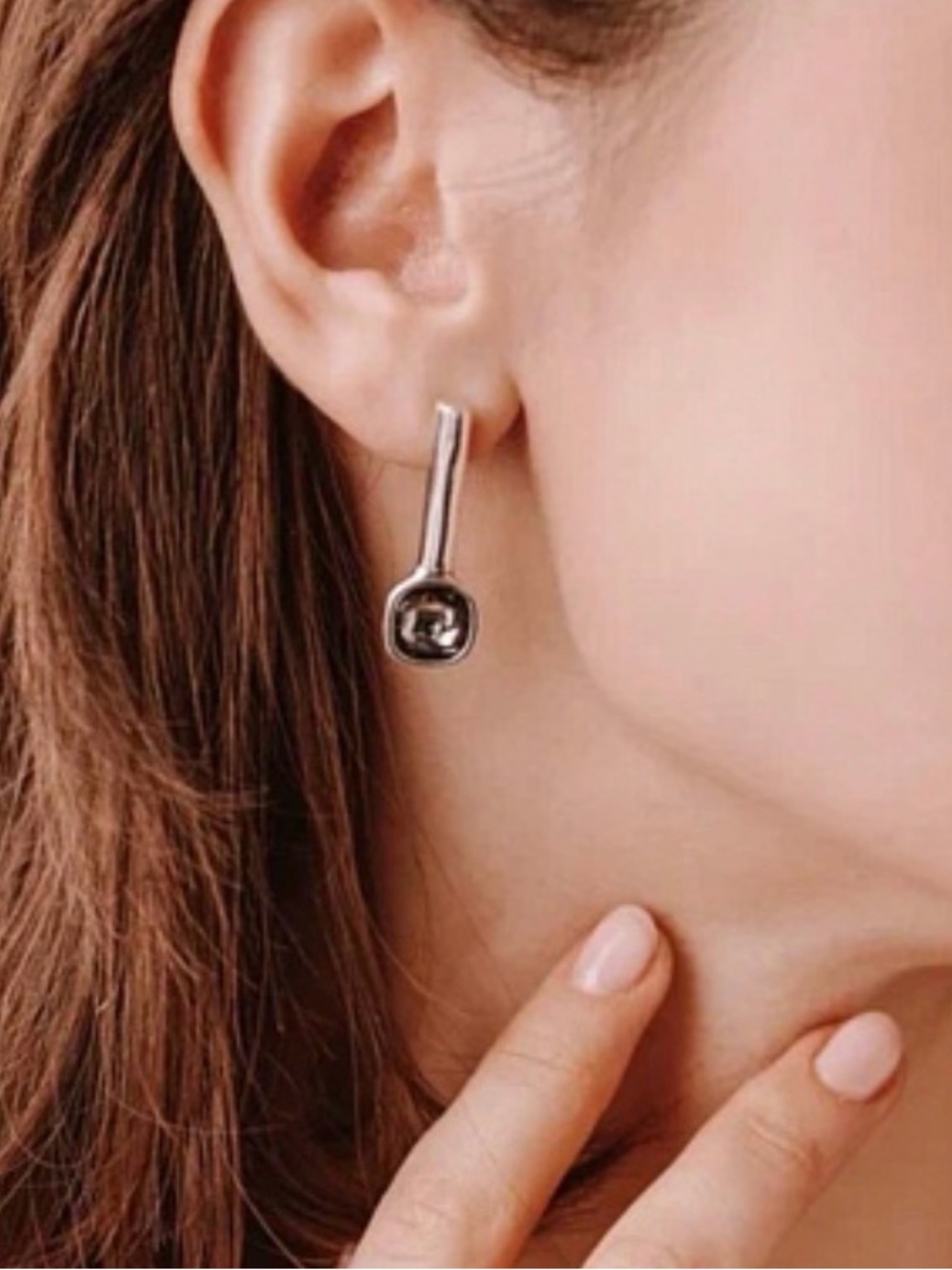 UNOde50 EARRING "LADIES" Silver plated tone drop post w/ blue/grey crystal